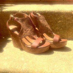 Lucky Brand wedge sandal never worn